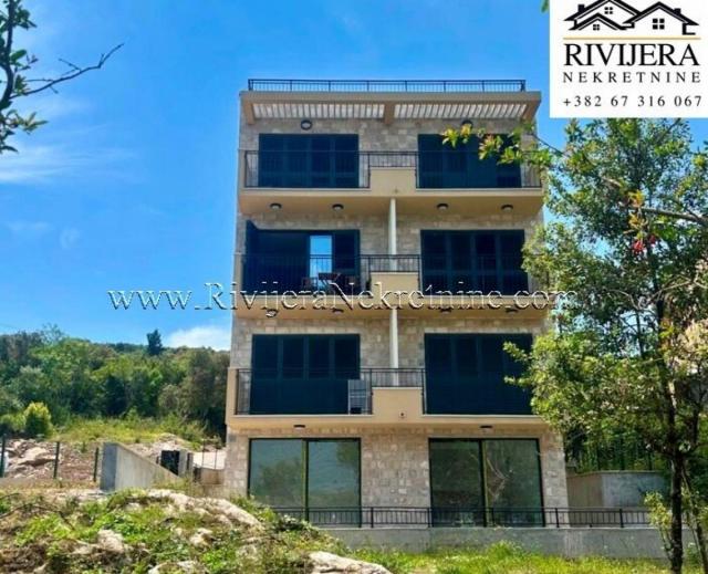 Na prodaju trosoban stan u novogradnji Tivat