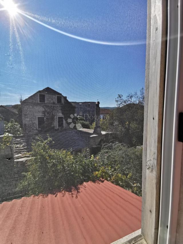 OBITELJSKA STAMBENA KUĆA USELJIVA ODMAH - prilika, HITNO