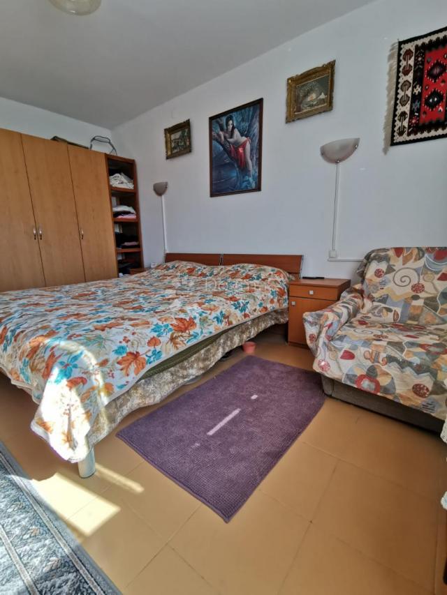 OBITELJSKA STAMBENA KUĆA USELJIVA ODMAH - prilika, HITNO