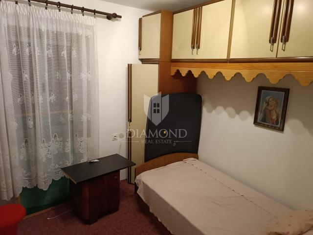 Starina u Dobrinju, otok Krk