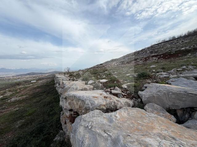 Prodaja, Zemljište, Podgorica, Beri, 900m2