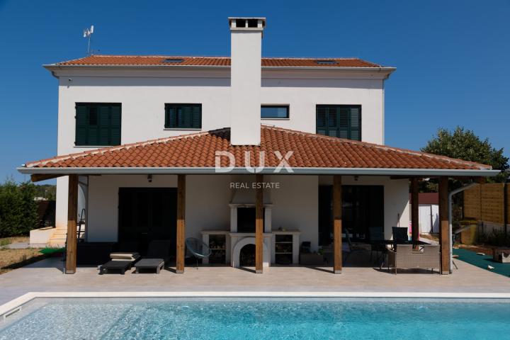 ISTRA, UMAG – Luksuzna vila, bazen, pogled na more