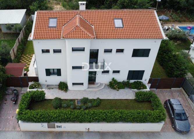 ISTRA, UMAG – Luksuzna vila, bazen, pogled na more