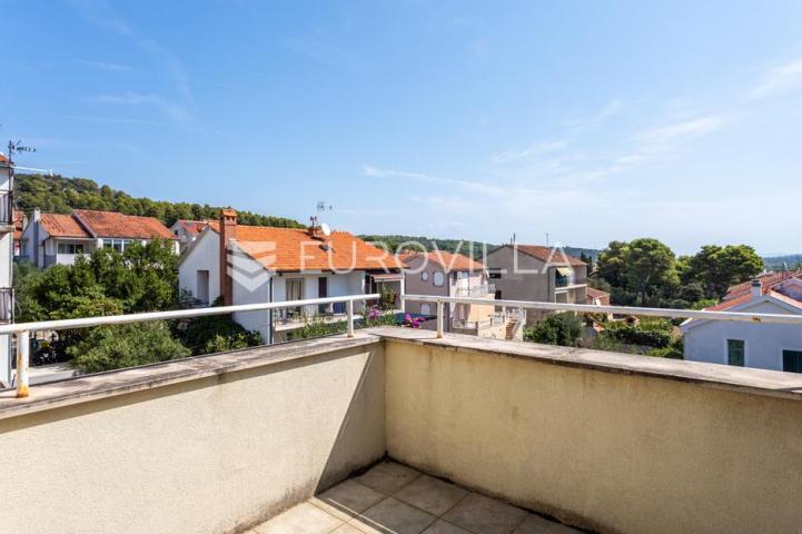 Hvar, Stari Grad, jednosoban stan, s pogledom na more