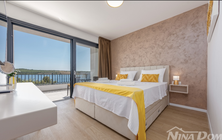 Luksuzna villa u 1. redu do mora – Posedarje, Zadar