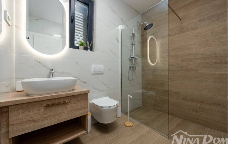 Luksuzna villa u 1. redu do mora – Posedarje, Zadar