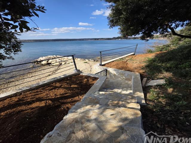 Luksuzna villa u 1. redu do mora – Posedarje, Zadar