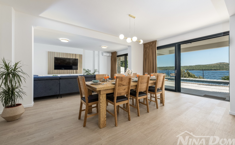 Luksuzna villa u 1. redu do mora – Posedarje, Zadar