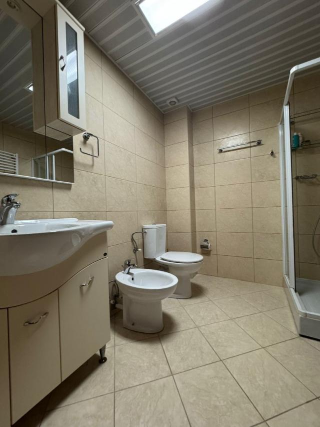Spacious 85 m² apartment in the center of Bar with stunning views of the sea and mountains
