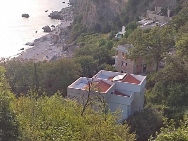 Porodična vila 100m od plaže, Budva, Perazića do