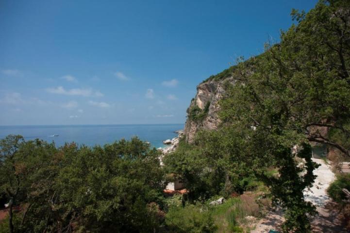 Porodična vila 100m od plaže, Budva, Perazića do