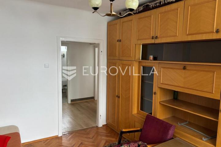 Karlovac, Švarča, stan 52 m², na odličnoj lokaciji