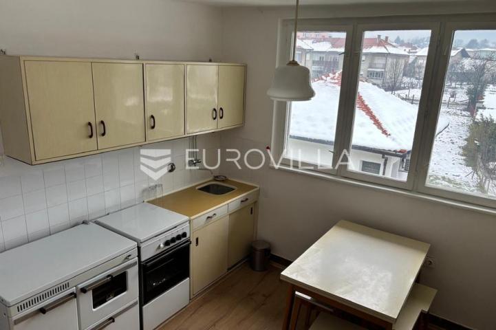 Karlovac, Švarča, stan 52 m², na odličnoj lokaciji
