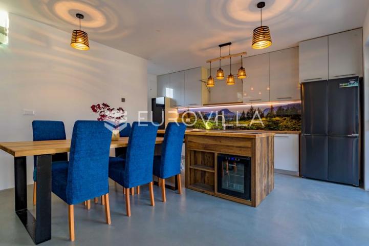 Varaždin, Centar, trosobni stan površine 153,03 m², NOVOGRADNJA