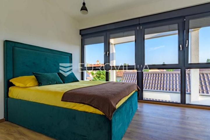 Varaždin, Centar, trosobni stan površine 153,03 m², NOVOGRADNJA