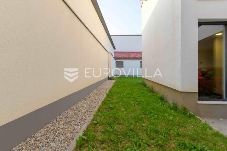 Varaždin, Centar, trosobni stan površine 153,03 m², NOVOGRADNJA