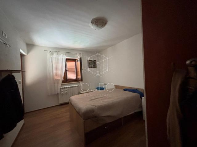 Istra, Poreč – Samostojeća kuća s četiri odvojena stana 