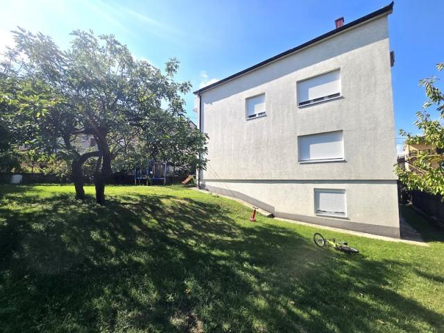 Kuća, 300 m2, Zagorič, Podgorica