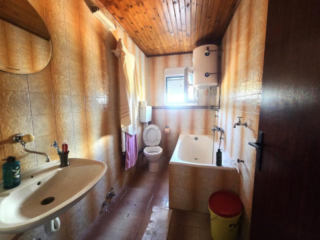 Kuća, 300 m2, Zagorič, Podgorica