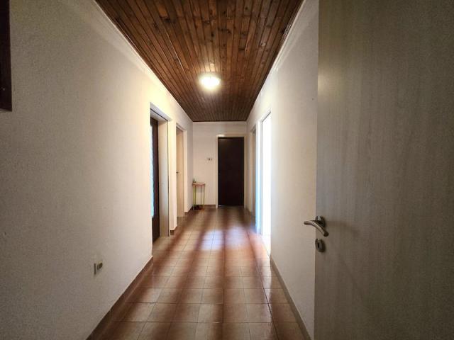 Kuća, 300 m2, Zagorič, Podgorica