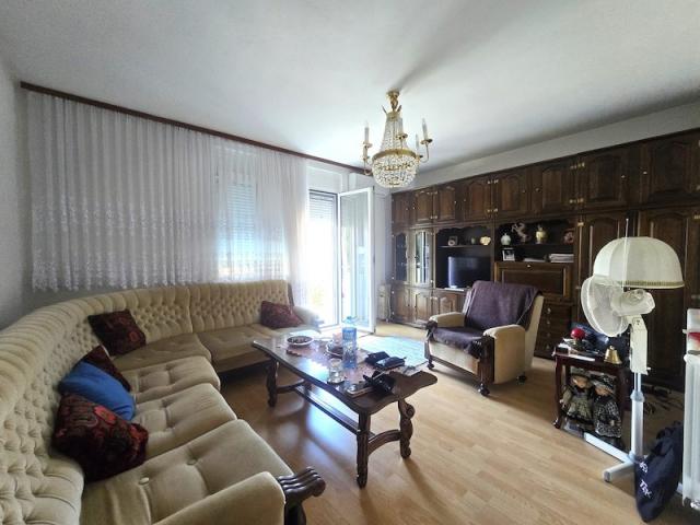 Kuća, 300 m2, Zagorič, Podgorica