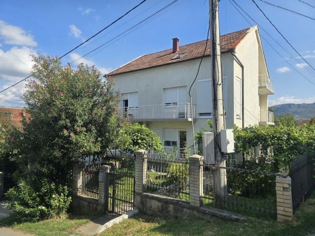 Kuća, 300 m2, Zagorič, Podgorica