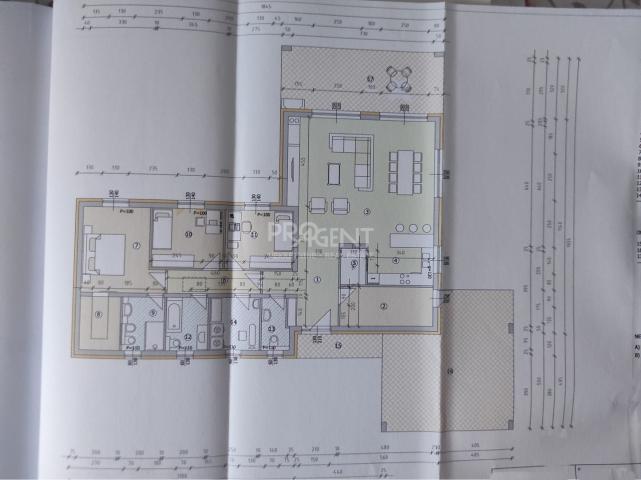 ISTRA, KAROJBA, GRAĐEVINSKO ZEMLJIŠTE S DOZVOLOM, PRODAJE SE