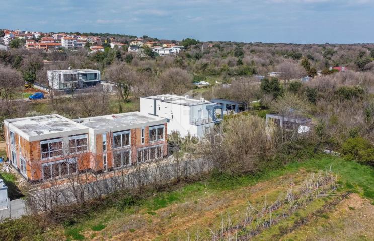 Ližnjan, kuća s bazenom i pogledom na more