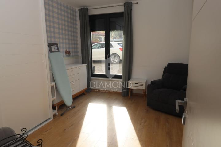 Dvoetažni apartman prvi red do mora nadomak Pule!