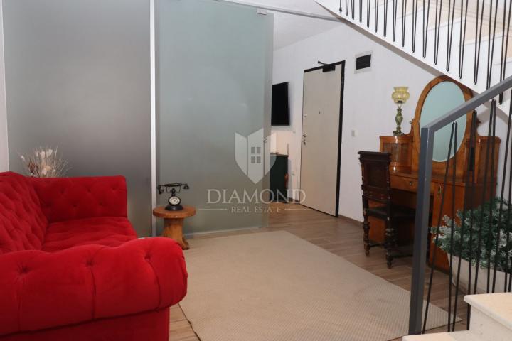 Dvoetažni apartman prvi red do mora nadomak Pule!