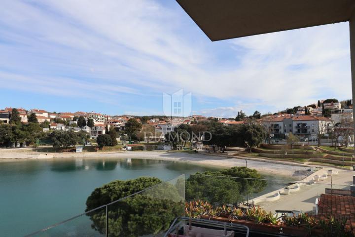 Dvoetažni apartman prvi red do mora nadomak Pule!