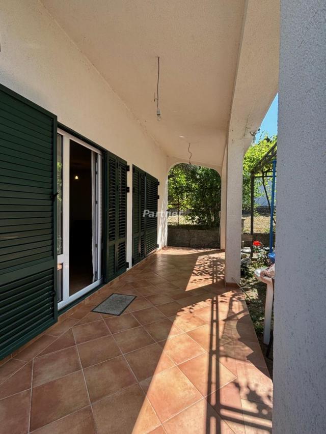 Haus 208 m2, Bjelisi