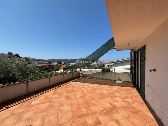 Haus 208 m2, Bjelisi