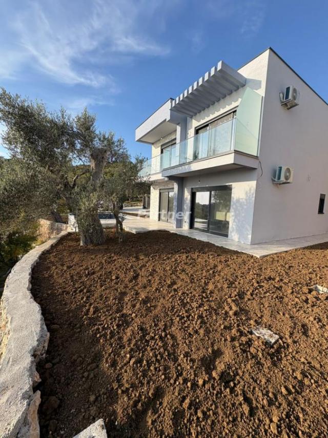 Vila u Baru Šušanj