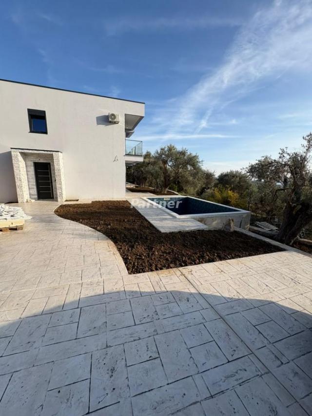 Vila u Baru Šušanj