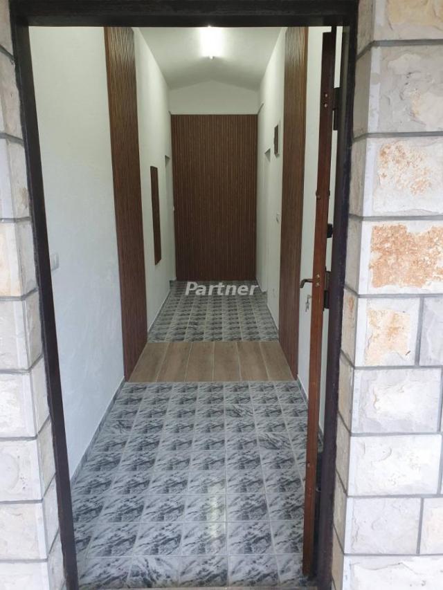 Haus 300 m2 in Misici