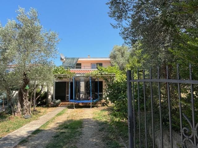 Haus 208 m2, Bjelisi