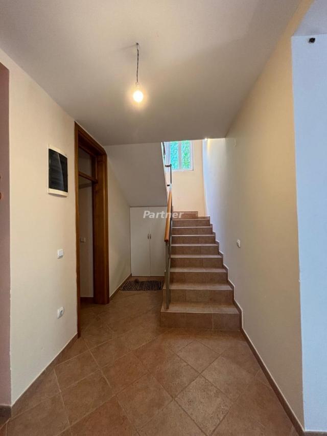 Haus 208 m2, Bjelisi