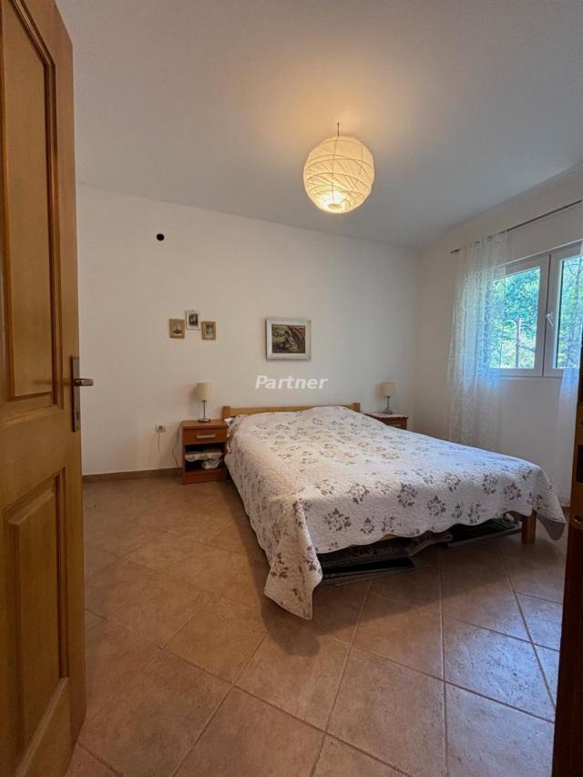 Haus 208 m2, Bjelisi