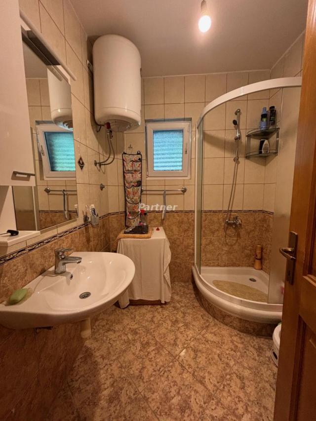 Haus 208 m2, Bjelisi