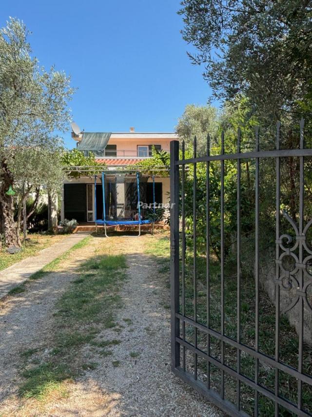 Haus 208 m2, Bjelisi