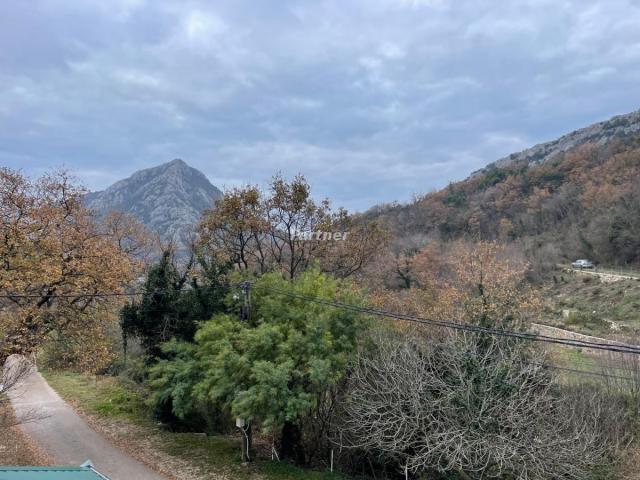 Haus 300 m2 in Misici