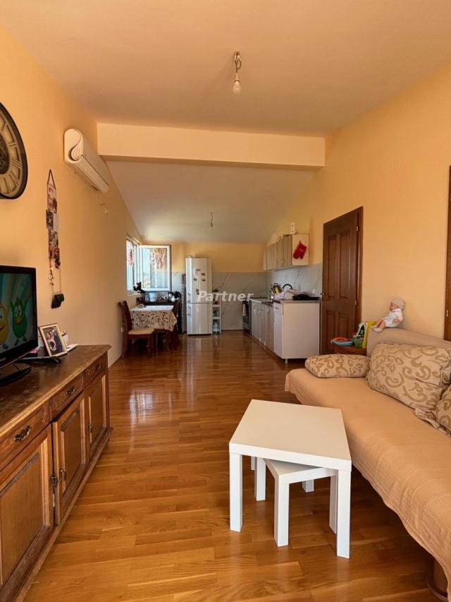 Haus 208 m2, Bjelisi