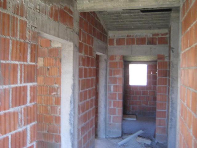 BK-S107  Kuca 370m2 u Susanju s prelijepim pogledom na more i grad Bar
