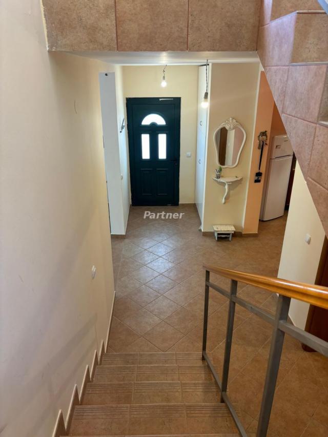 Haus 208 m2, Bjelisi