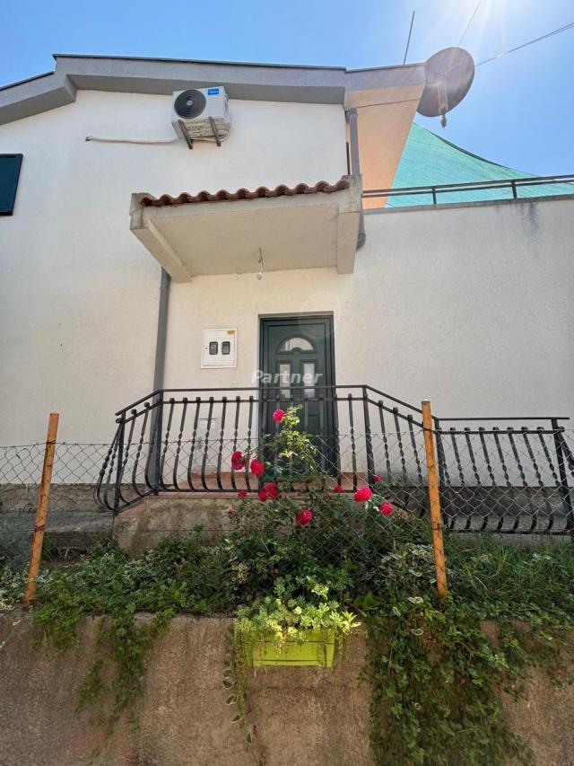 Haus 208 m2, Bjelisi