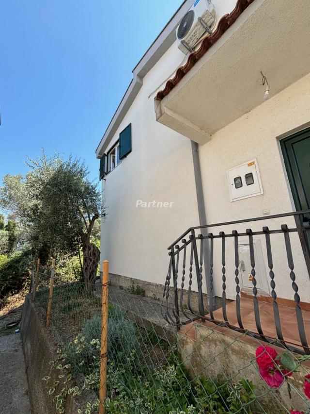 Haus 208 m2, Bjelisi