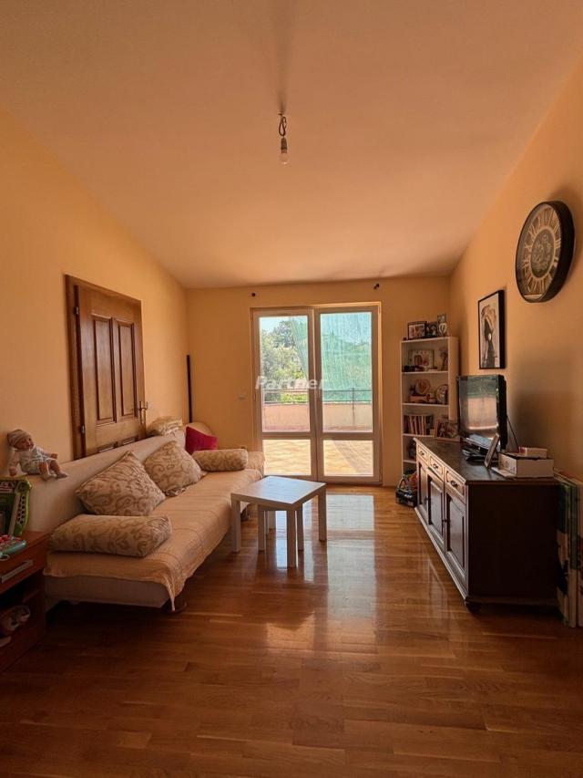 Haus 208 m2, Bjelisi