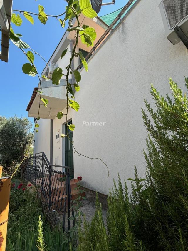 Haus 208 m2, Bjelisi