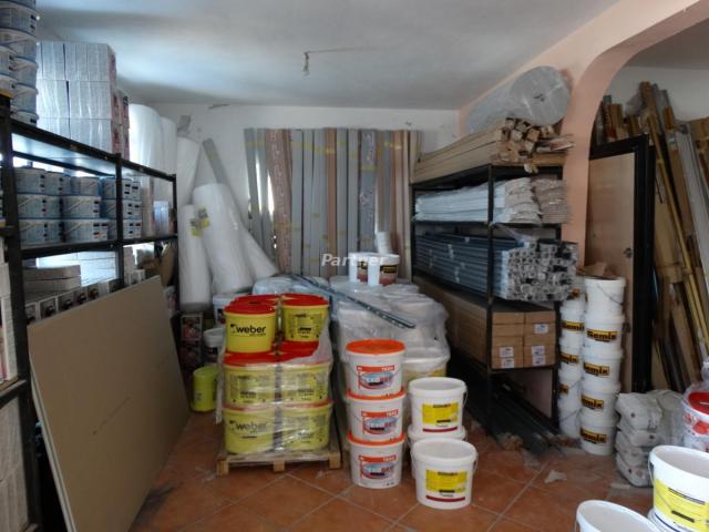 House with business premises in the Zaljevo settlement
